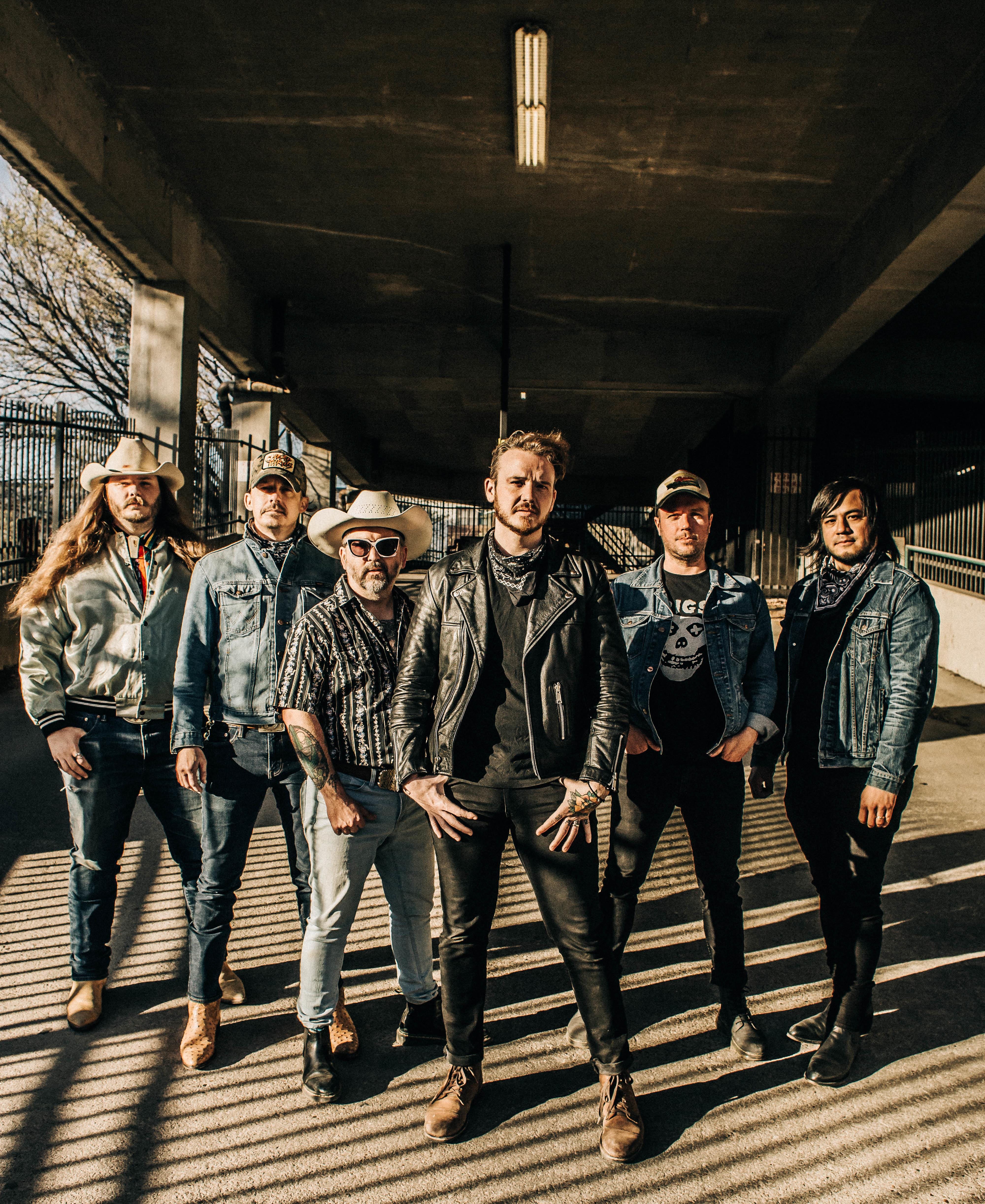 Vandoliers LIVE from Lightning 100 in the Volume studio poster image